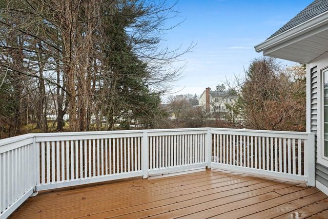 605 Straw Hill Road, Manchester, NH 03104