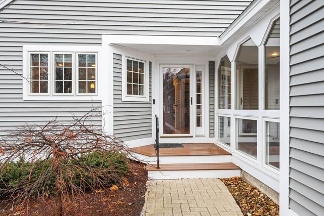 605 Straw Hill Road, Manchester, NH 03104