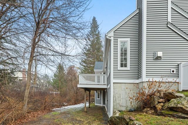 605 Straw Hill Road, Manchester, NH 03104