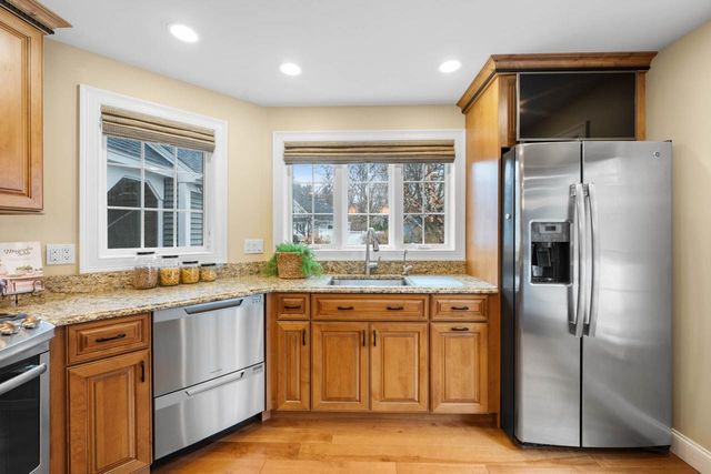 605 Straw Hill Road, Manchester, NH 03104