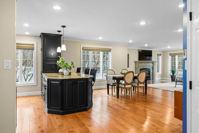 605 Straw Hill Road, Manchester, NH 03104