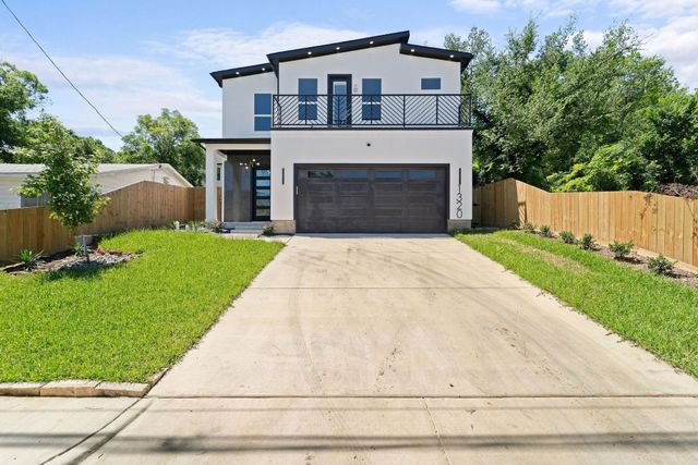 1320 Compton Street, Dallas, TX 75203