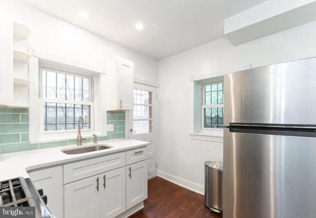 2050 S BEECHWOOD ST, Philadelphia, PA 19145