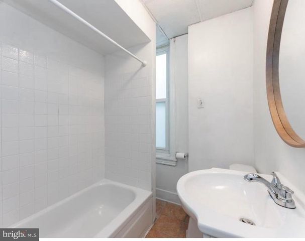 2050 S BEECHWOOD ST, Philadelphia, PA 19145