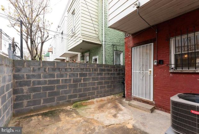 2050 S BEECHWOOD ST, Philadelphia, PA 19145