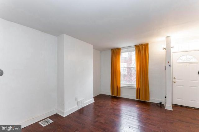 2050 S BEECHWOOD ST, Philadelphia, PA 19145