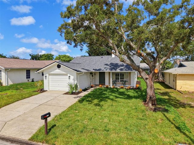 10819 LOS SANTOS DR, Port Richey, FL 34668