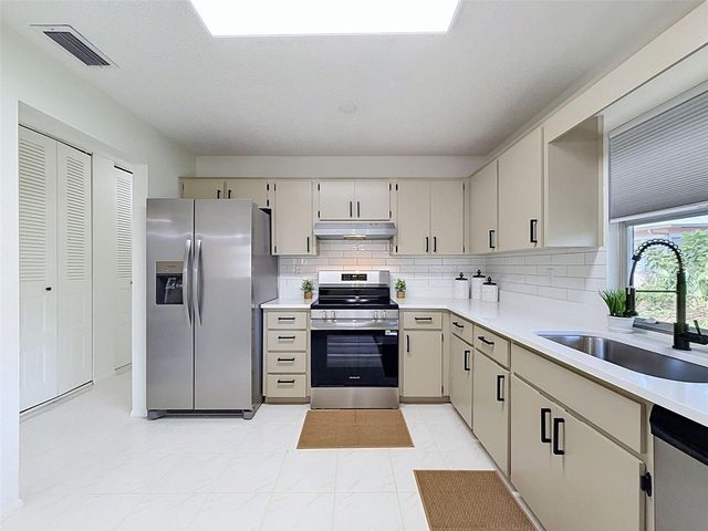 10819 LOS SANTOS DR, Port Richey, FL 34668