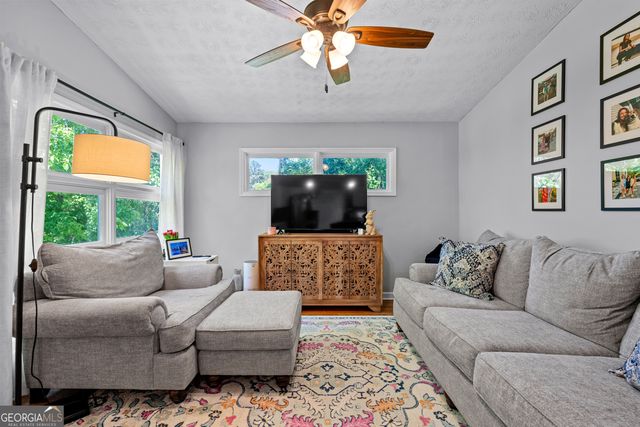 23 Willow Drive, Newnan, GA 30263