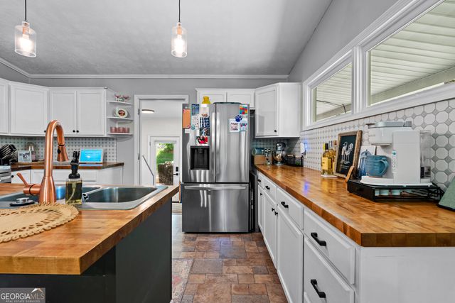 23 Willow Drive, Newnan, GA 30263