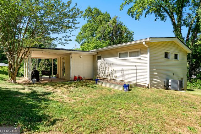 23 Willow Drive, Newnan, GA 30263
