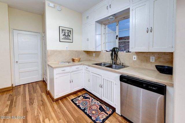 1916 E 9th Street, Tucson, AZ 85719