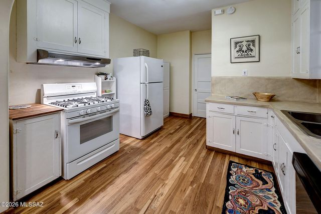 1916 E 9th Street, Tucson, AZ 85719