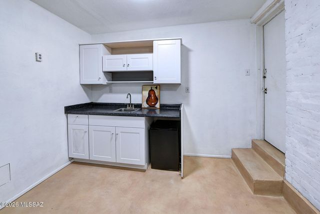 1916 E 9th Street, Tucson, AZ 85719
