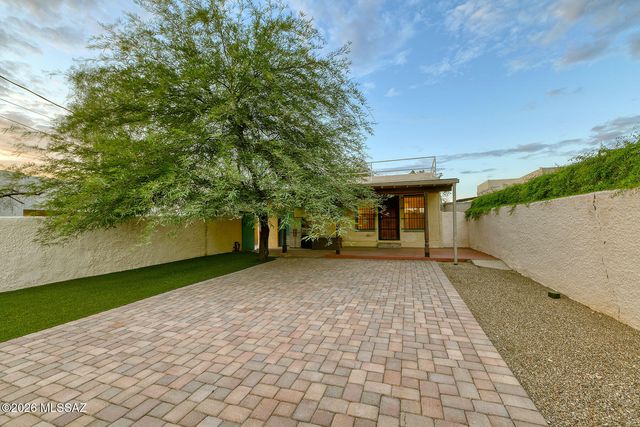 1916 E 9th Street, Tucson, AZ 85719