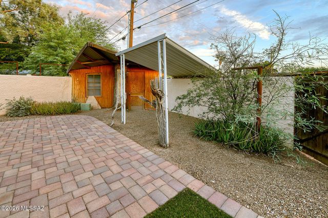 1916 E 9th Street, Tucson, AZ 85719