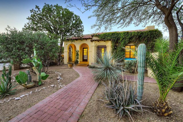 1916 E 9th Street, Tucson, AZ 85719