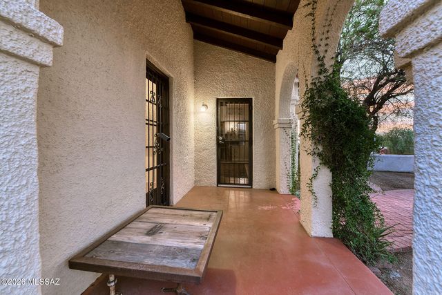 1916 E 9th Street, Tucson, AZ 85719