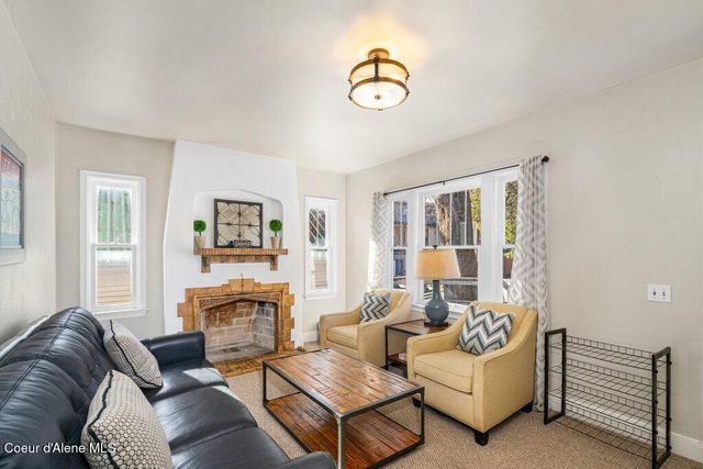 612 N 2nd St, Coeur D'alene, ID 83814