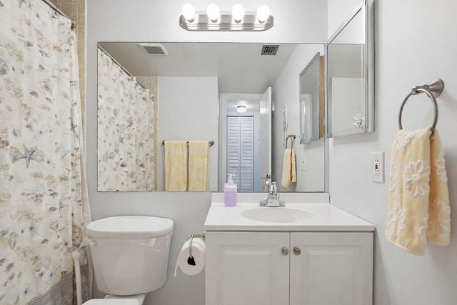 119 Lake Pine Circle C-2, Greenacres, FL 33463