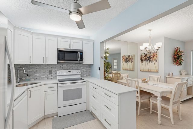 119 Lake Pine Circle C-2, Greenacres, FL 33463