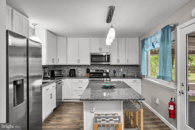 65 BAKER BLVD, Marlton, NJ 08053