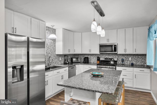 65 BAKER BLVD, Marlton, NJ 08053