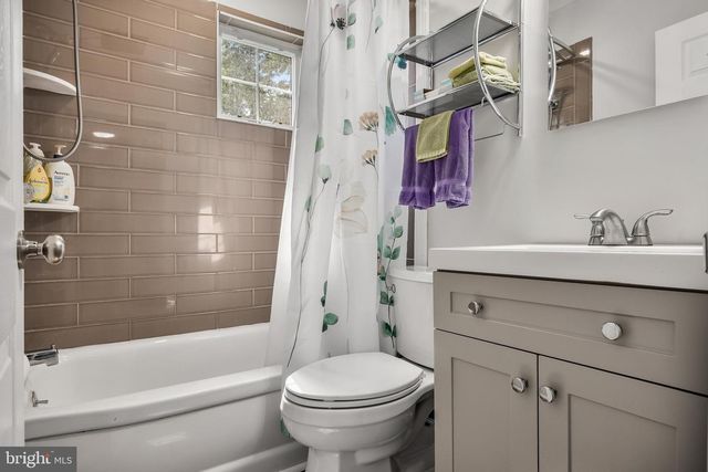 65 BAKER BLVD, Marlton, NJ 08053