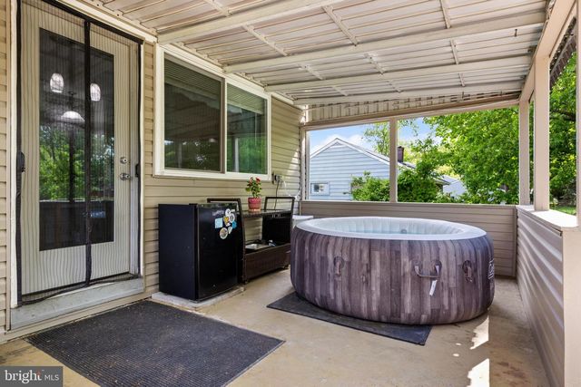 65 BAKER BLVD, Marlton, NJ 08053