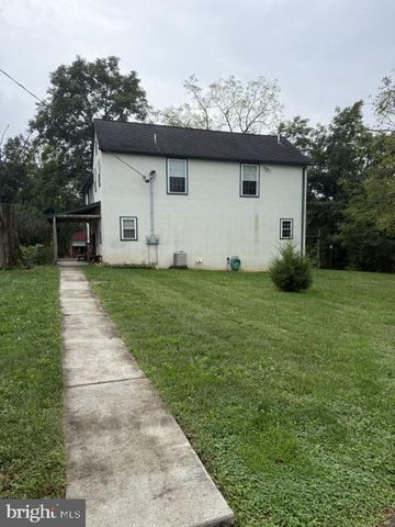 2548 LIMEKILN RD, Douglassville, PA 19518