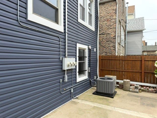 2140 W 23rd Street B, Chicago, IL 60608
