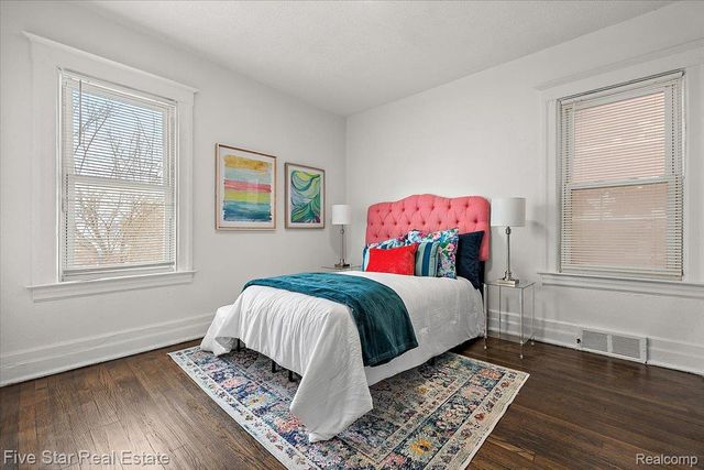 3869 Burns Street, Detroit, MI 48214