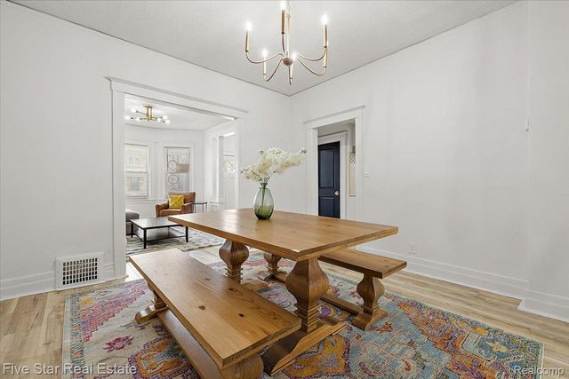 3869 Burns Street, Detroit, MI 48214