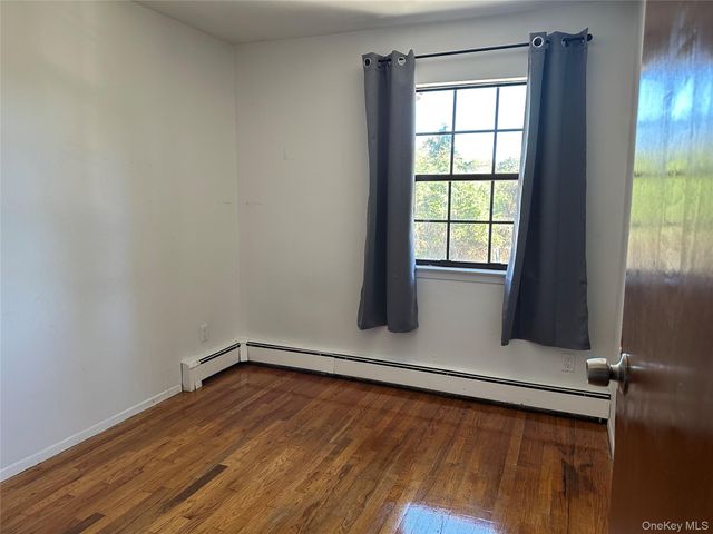676 Bohemia Parkway, Sayville, NY 11782