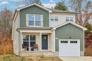 402 Hillside Dr, Clarksville, TN 37040