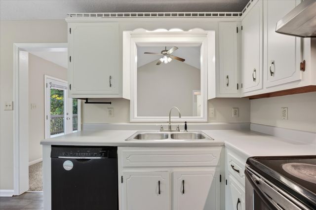 1705 Broadripple Drive, Clarksville, TN 37042