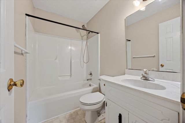 1705 Broadripple Drive, Clarksville, TN 37042