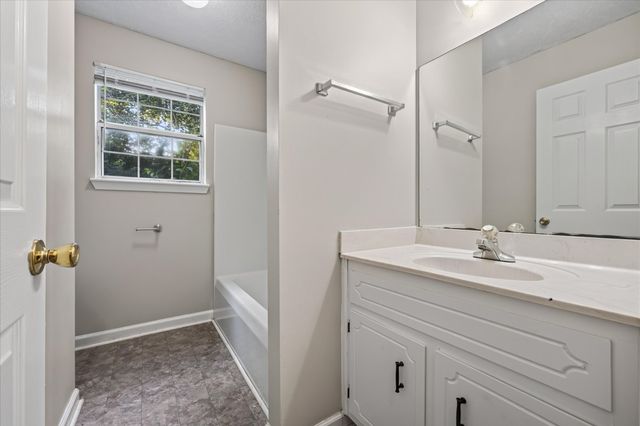 1705 Broadripple Drive, Clarksville, TN 37042