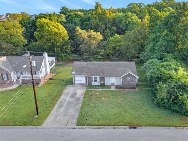 1705 Broadripple Drive, Clarksville, TN 37042