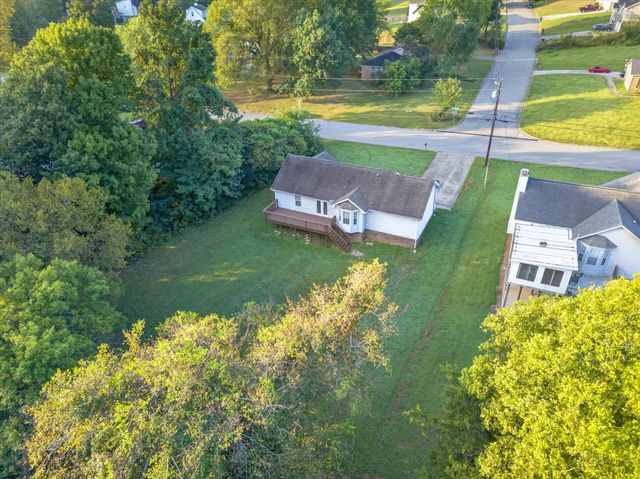 1705 Broadripple Drive, Clarksville, TN 37042