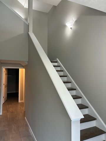 15 COLLINSWOOD WAY, Staunton, VA 24401