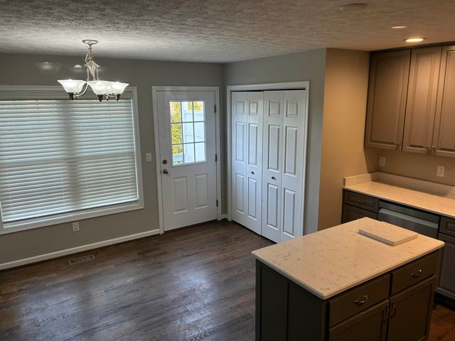 15 COLLINSWOOD WAY, Staunton, VA 24401