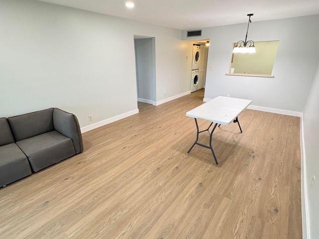 4167 NW 90th Avenue 202, Coral Springs, FL 33065