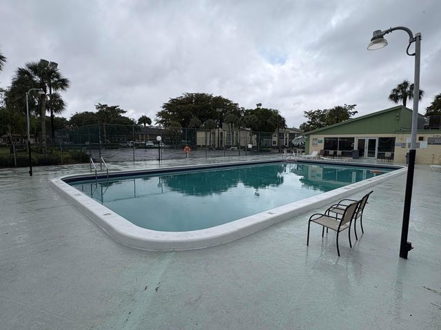 4167 NW 90th Avenue 202, Coral Springs, FL 33065