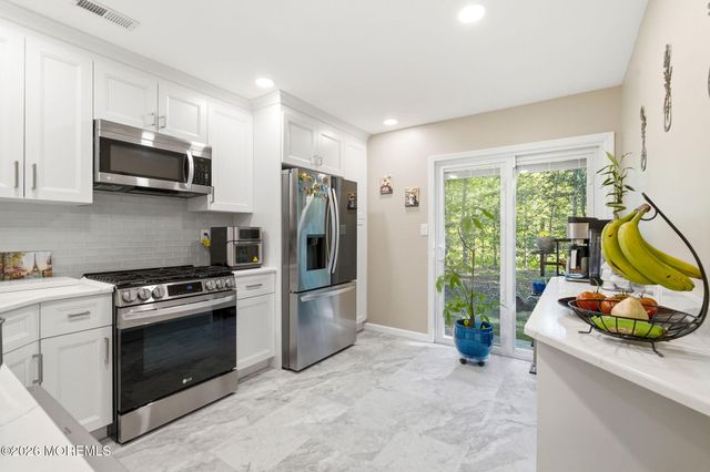 267 Century Way, Manalapan, NJ 07726