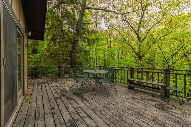 28310 Shorewood Drive, Covert, MI 49043