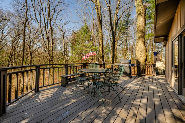 28310 Shorewood Drive, Covert, MI 49043