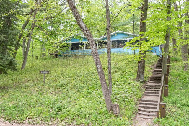 28310 Shorewood Drive, Covert, MI 49043