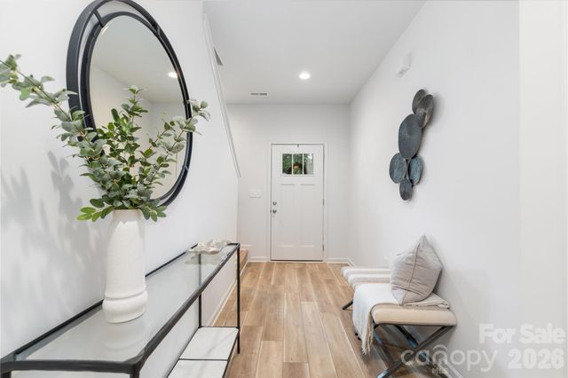 1418 Summerville Road, Charlotte, NC 28214