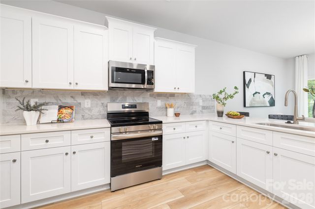 1418 Summerville Road, Charlotte, NC 28214